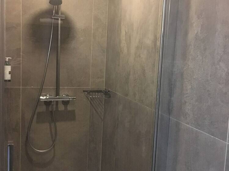 Семейный Номер, Residence Des Pilotes