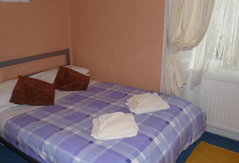 اتاق استاندارد با سرویس بهداشتی مشترک, Arbour Guest House