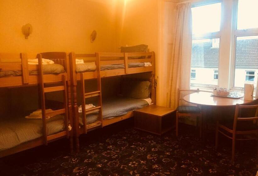 اتاق خانوادگی, Arbour Guest House