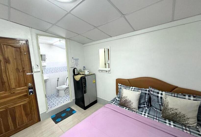 Номер Стандарт, Nawee Guesthouse Sairee