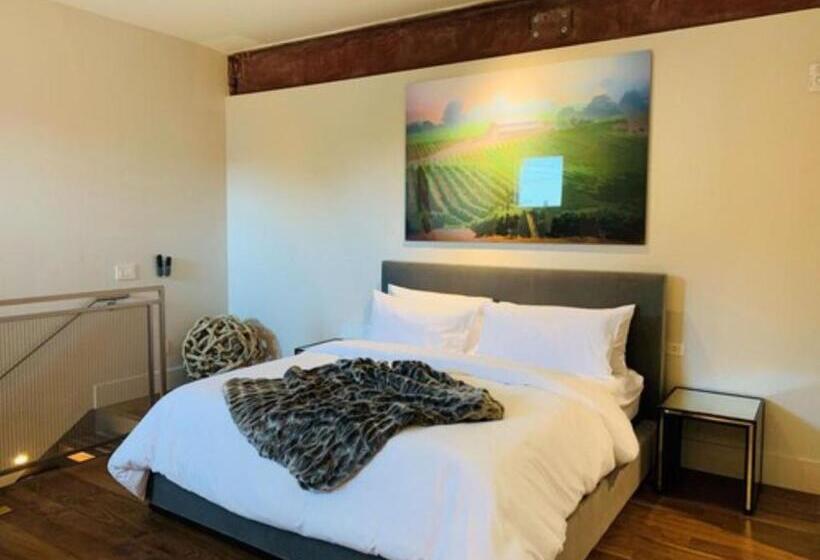 스위트 킹사이즈 침대, R Inn Napa