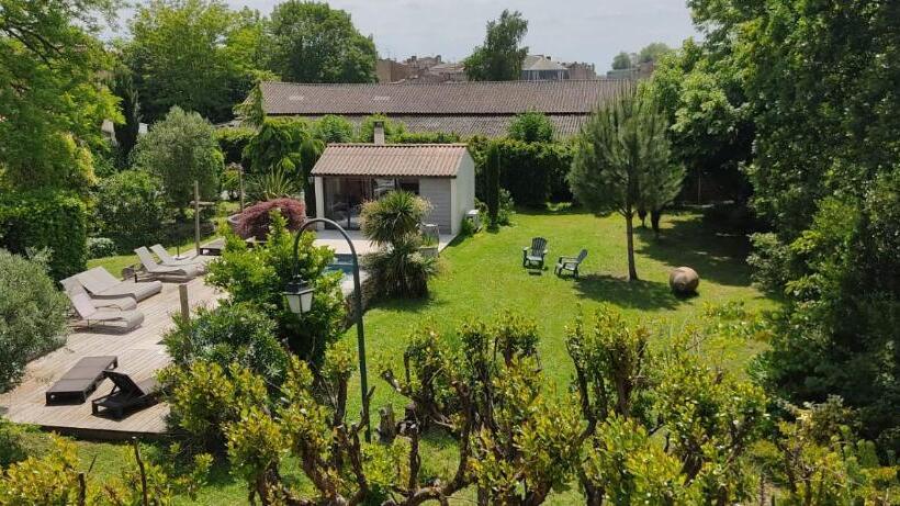 Семейный Номер Вид на Сад, Le Clos Réaud