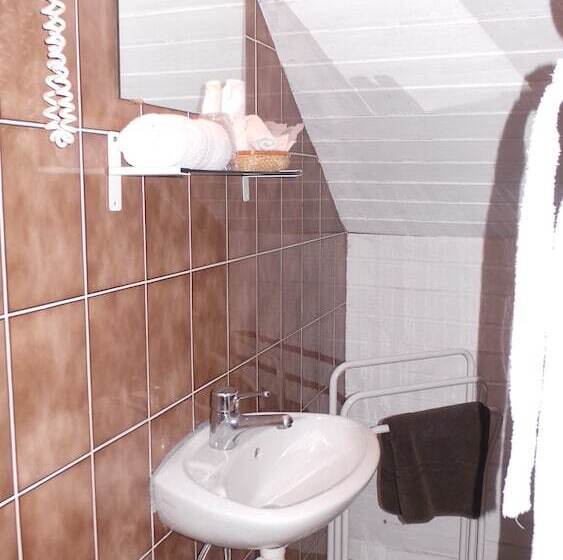 Трехместный Номер Классика, Auberge De La Canardière