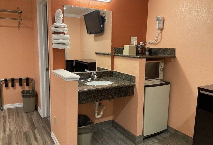 חדר סטנדרט מותאם לאדם עם מוגבלויות, Budget Motel