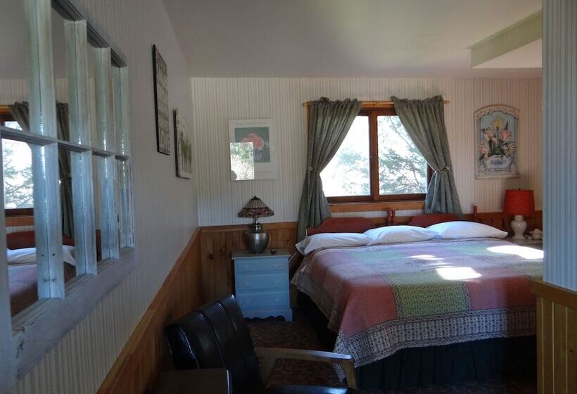 클래식 룸 더블 침대, Blue Gentian Lodge At Magic Mountain