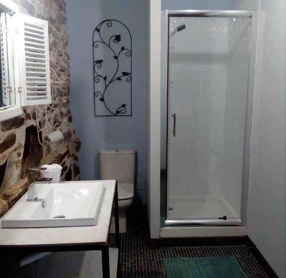 Quarto Estandar, Aux Rosiers
