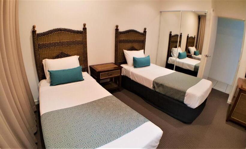 2 Bedroom Apartment with Views, The Dunes Cotton Tree