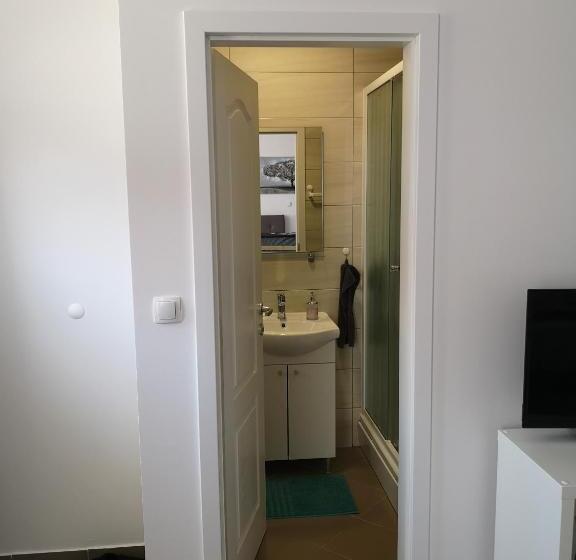 اتاق لوکس, Marko Airport Rooms