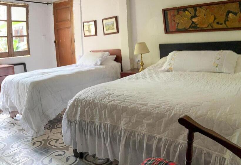 Трехместный Номер Комфорт, Casa Carmelita Hotel Boutique Pitalito
