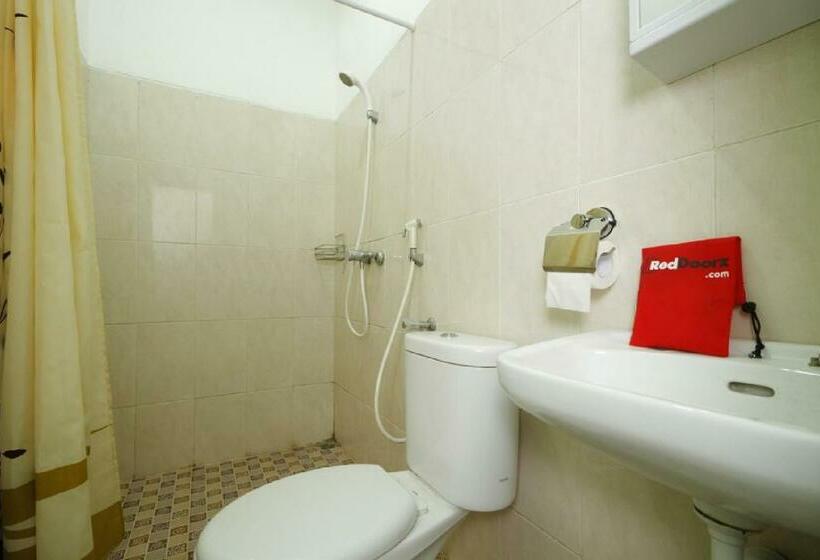 Номер Стандарт, Reddoorz Plus Near Plaza Indonesia