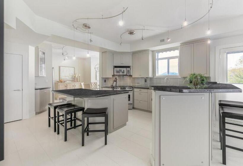 带3个卧室的公寓, Kelowna Discovery