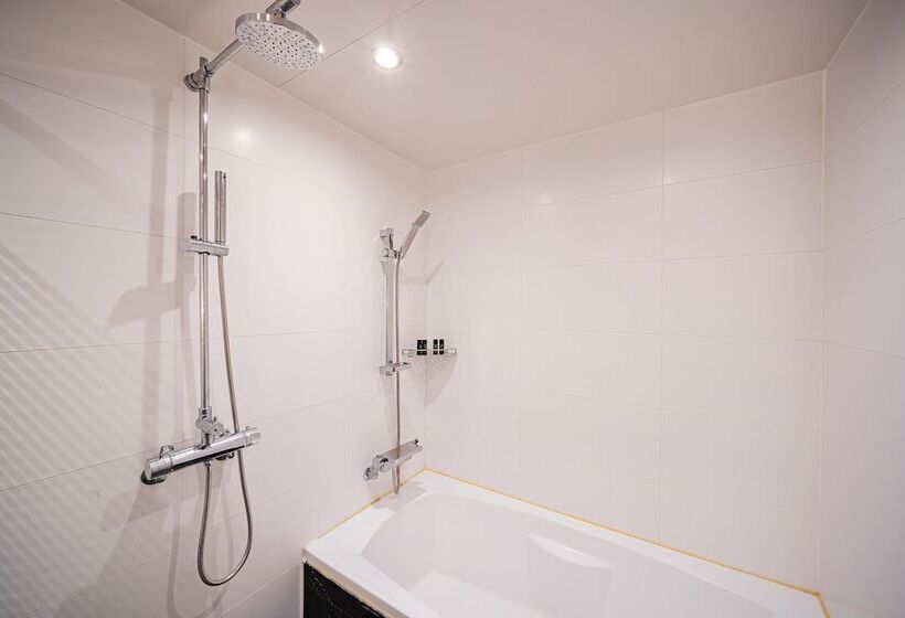 디럭스 룸, Benikea Hotel Bizinn