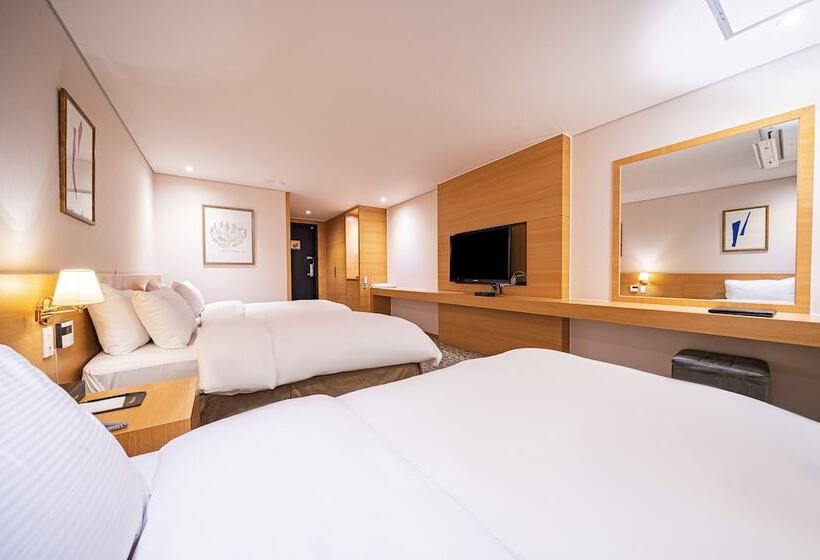 스탠다드 트리플 룸, Benikea Hotel Bizinn