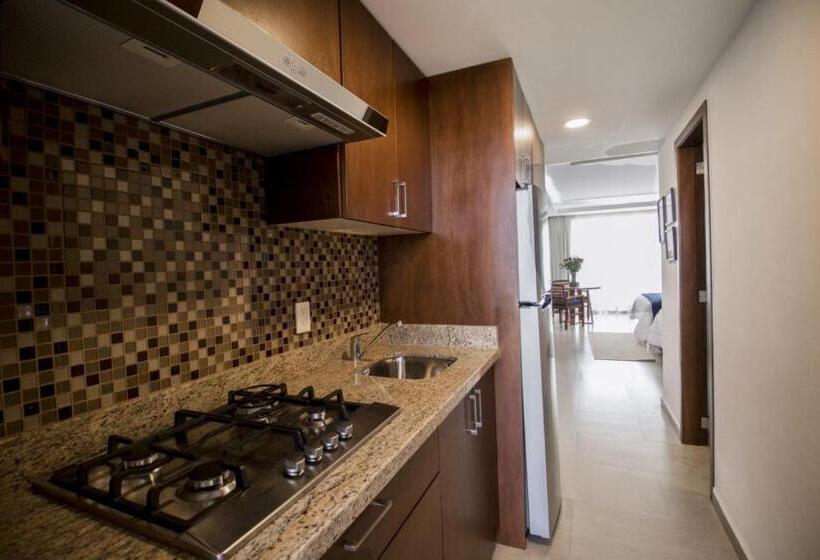 Suite Havudsigt, The Paramar Beachfront Boutique Hotel With Breakfast Included   Downtown Malecon