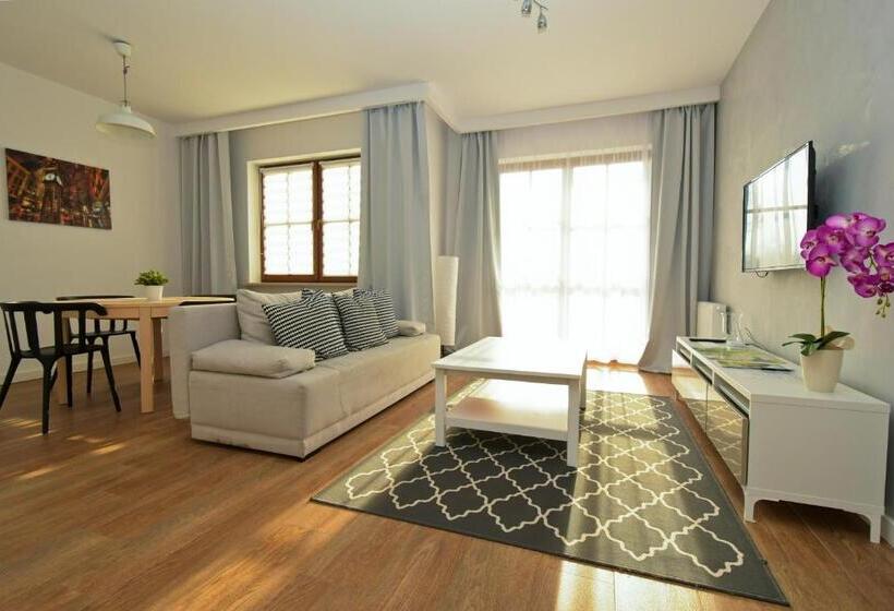 带1个卧室的带阳台的公寓, Poduszka Apartamenty Zdrojowe