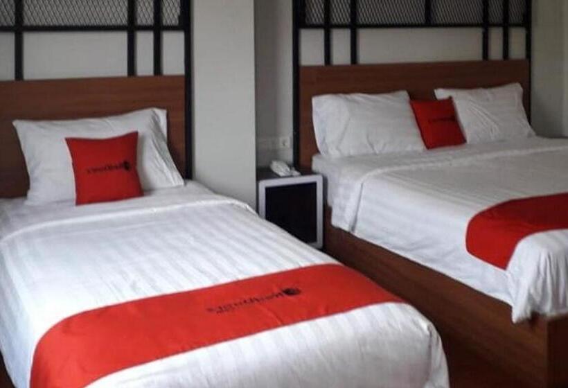 Трехместный Номер Deluxe, Reddoorz Plus @ Doorman Guest House