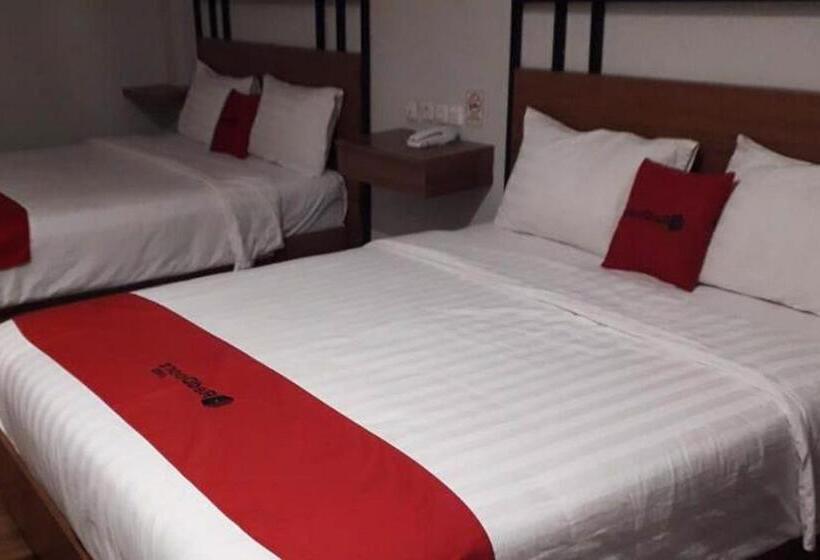 Семейный Номер, Reddoorz Plus @ Doorman Guest House