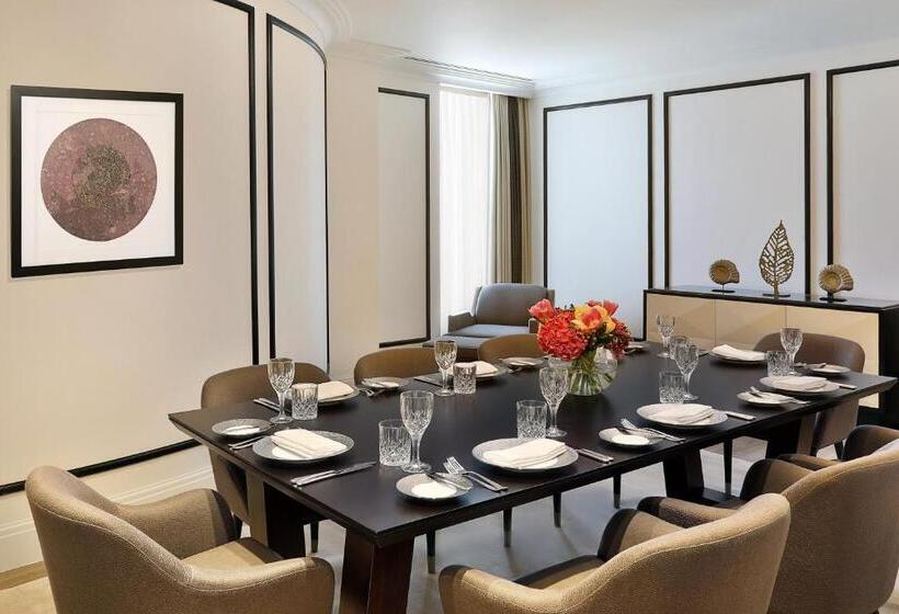 جناح سرير كينج, The St. Regis Amman