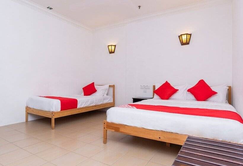 Трехместный Номер Deluxe, Neo Pegasus Hotel By Oyo Rooms