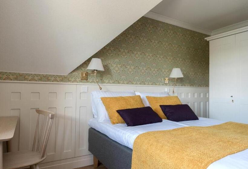 Suite with lake view, Boutique Hotel Lähde