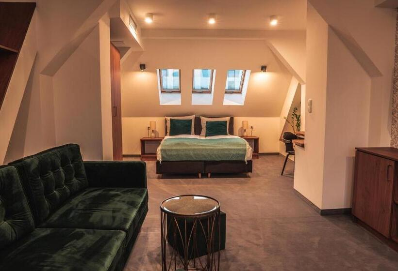 Family Suite, Brassel Apart
