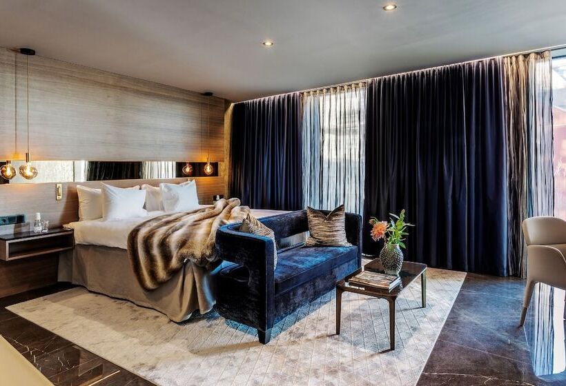 Deluxe Junior Suite, Riverton