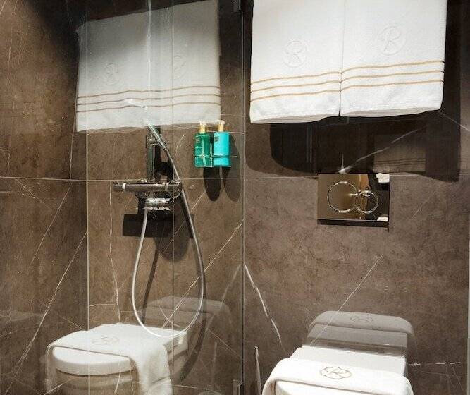 سوییت جونیور لوکس, Riverton