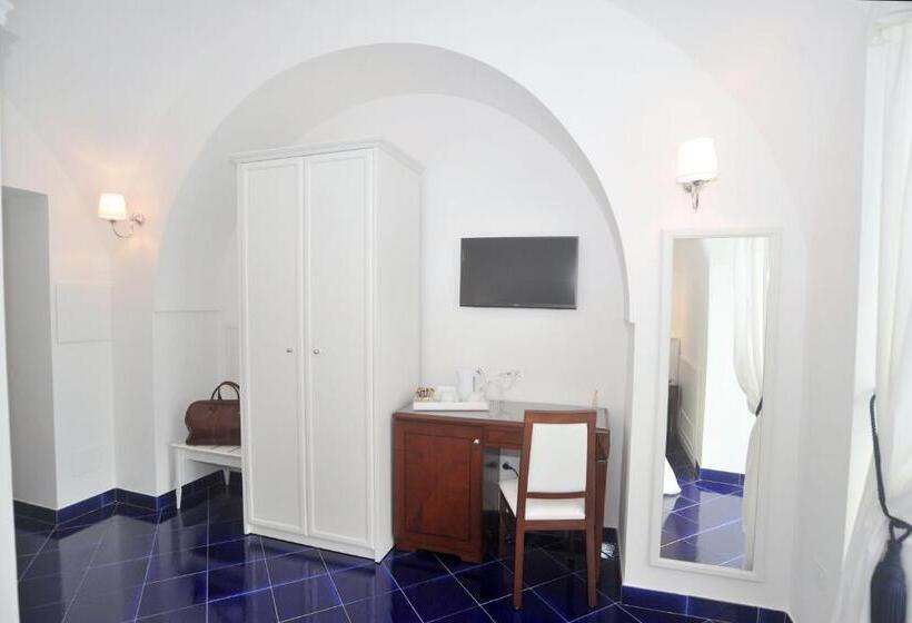 Люкс Вид на Море, Core Amalfitano City Suites