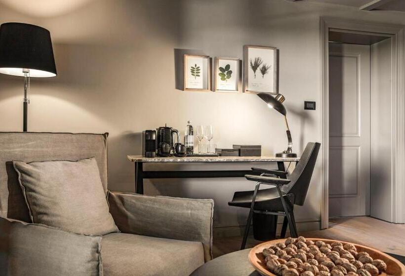 Номер Executive, San Canzian Hotel & Residences   Small Luxury Hotels Of The World