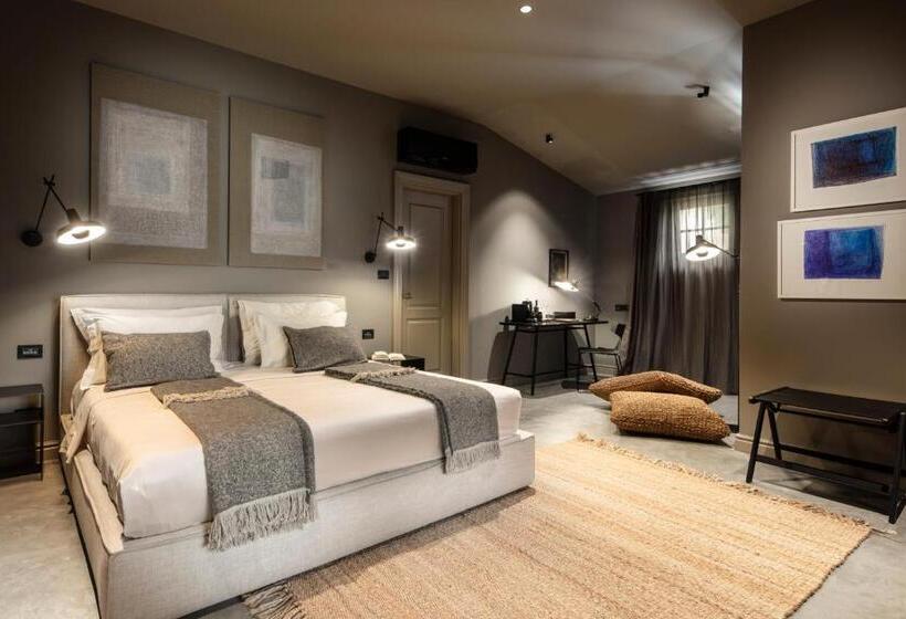 Номер Executive, San Canzian Hotel & Residences   Small Luxury Hotels Of The World