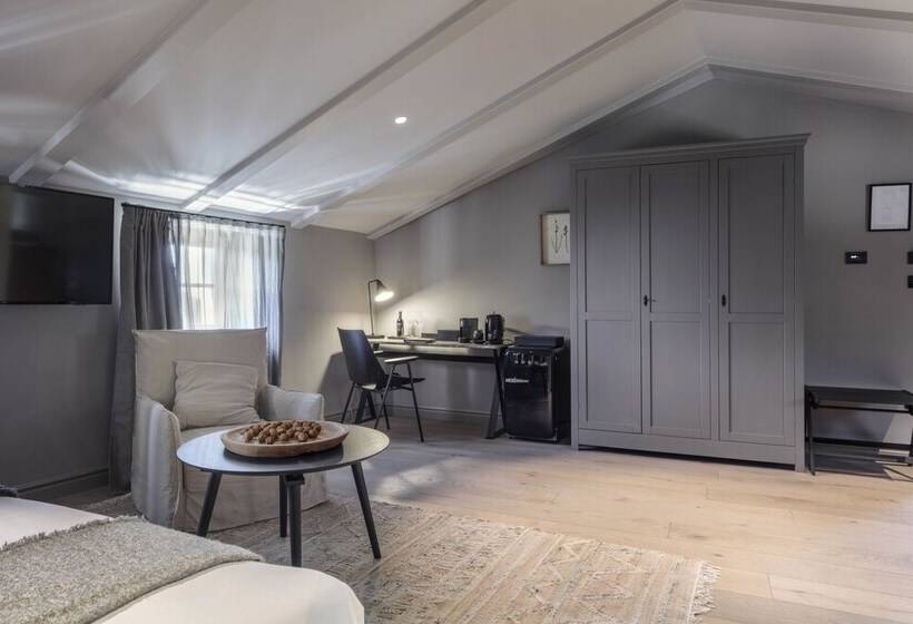 Номер Superior, San Canzian Hotel & Residences   Small Luxury Hotels Of The World
