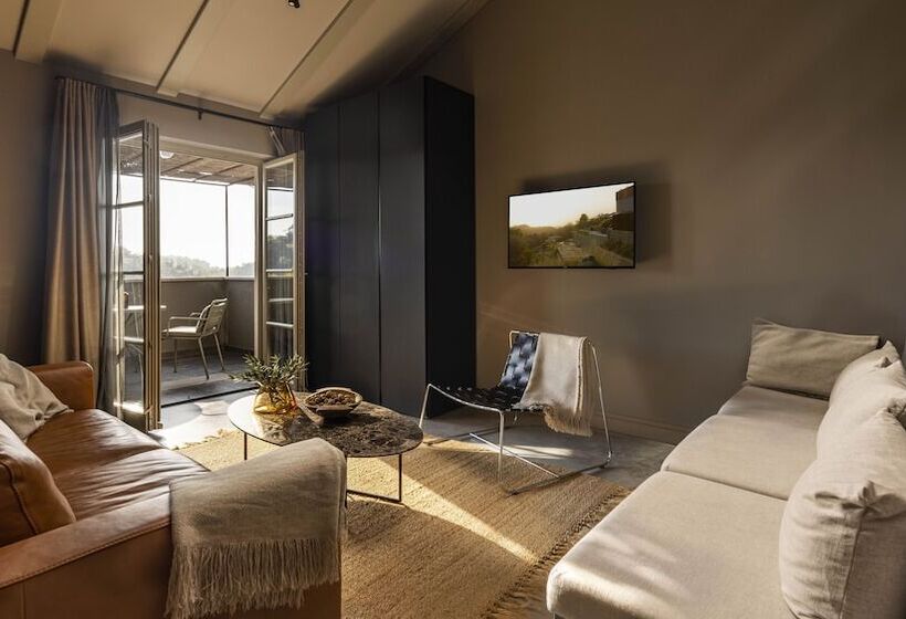 Номер Executive, San Canzian Hotel & Residences   Small Luxury Hotels Of The World