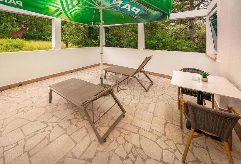 Quarto Estandar com Terraço, Bed & Breakfast Villa Terezija