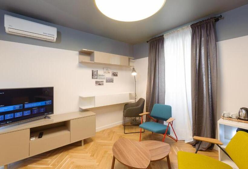 חדר דחוקס עם מיטת קינג, Mk Luxury Rooms