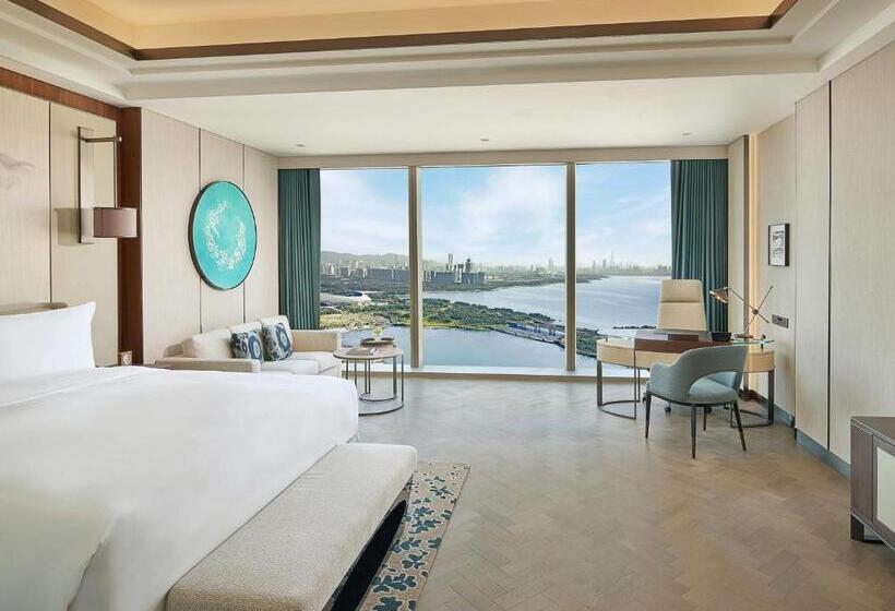 Номер Deluxe Кровать Кинг, Raffles Shenzhen