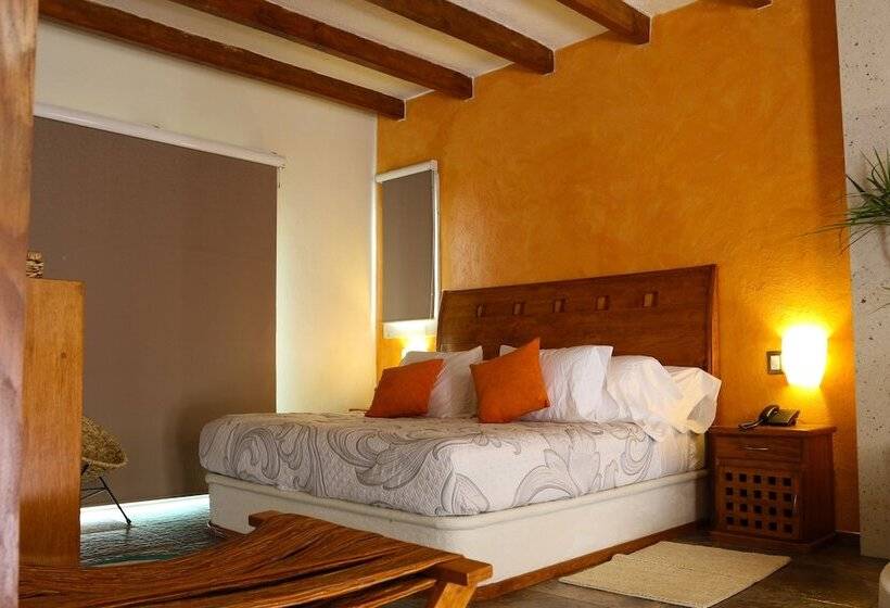 Medencére Néző Standard Szoba, Nequi Hotel Boutique