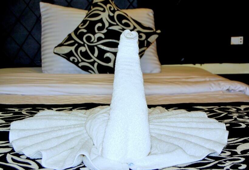 اتاق لوکس, Panorama Ramsis Hotel & Cafe
