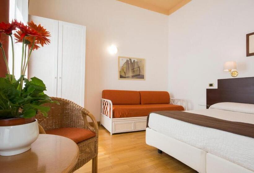 اتاق استاندارد سه نفره, Piazza Paradiso Accommodation
