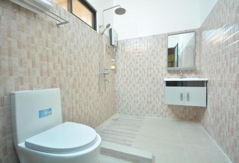 Семейный Номер, White Summerville Tourist Inn