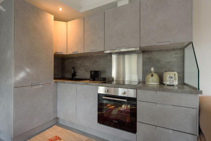 דירת חדר, Fos Residential Apartments