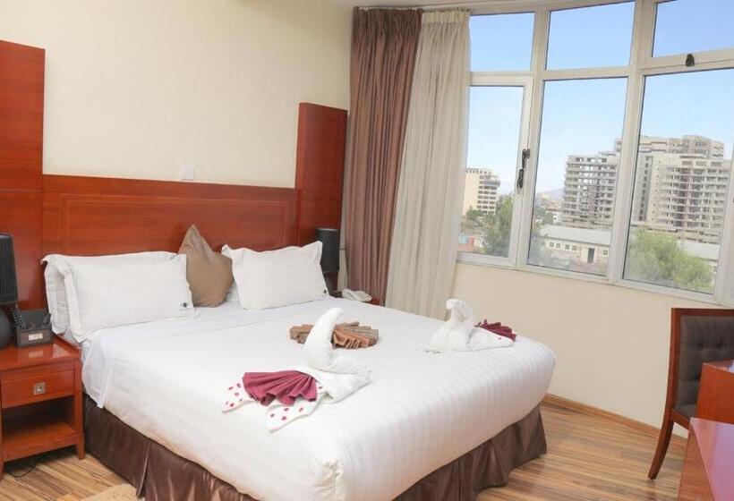 Deluxe Room, Miracle