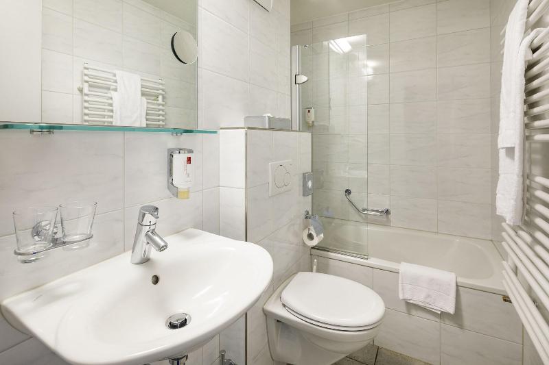 高级单人间, Central Hotel Post