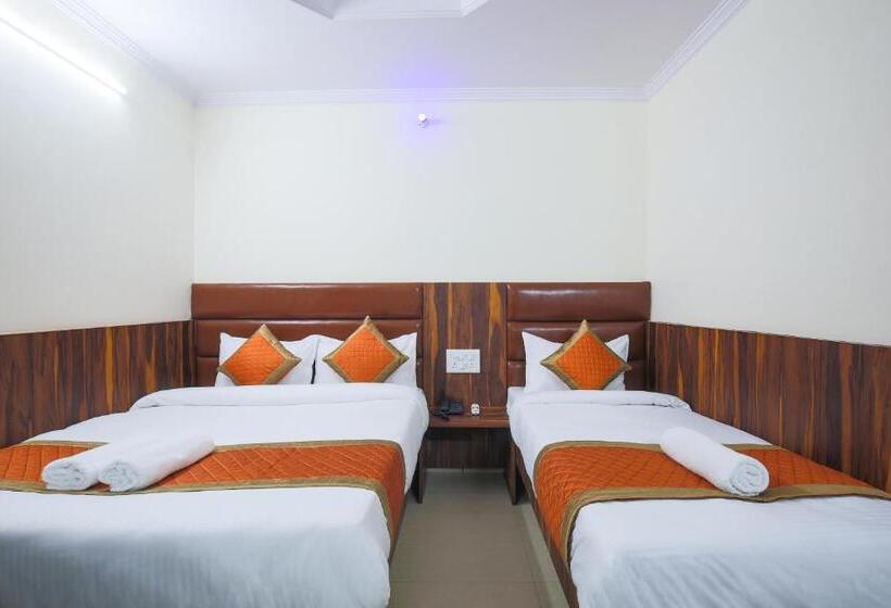 اتاق ساده سه‌ نفره, Sweet Home Dx I Nearby New Delhi Railway Station
