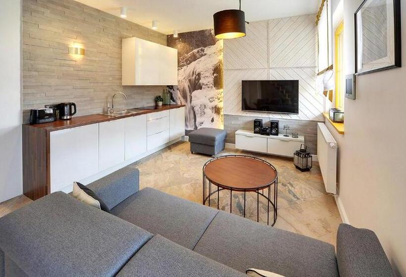Апартаменты 2 Спальни с Балконом, Norweska Dolina Family&pet Friendly Resort