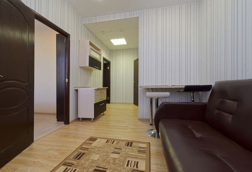 家庭间, Orion Apartment