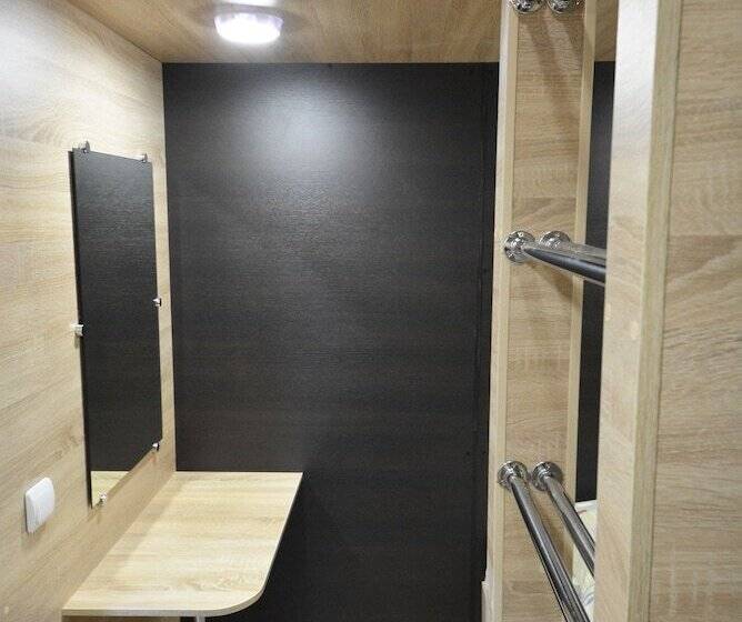 이코노미 트리플 룸, Capsule Hotel Aloha