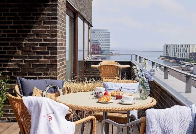 2침실 펜트하우스 아파트, Charlottehaven