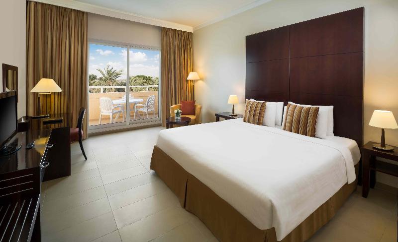 Номер Deluxe Вид на Город, Metropolitan Al Mafraq Hotel