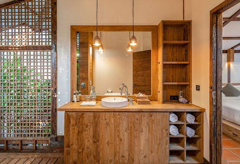 ویلای 2 خوابه, Kuno Villas