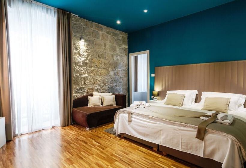 غرفة بريميوم إطلالة جانبية على البحر, Riva Luxury Rooms